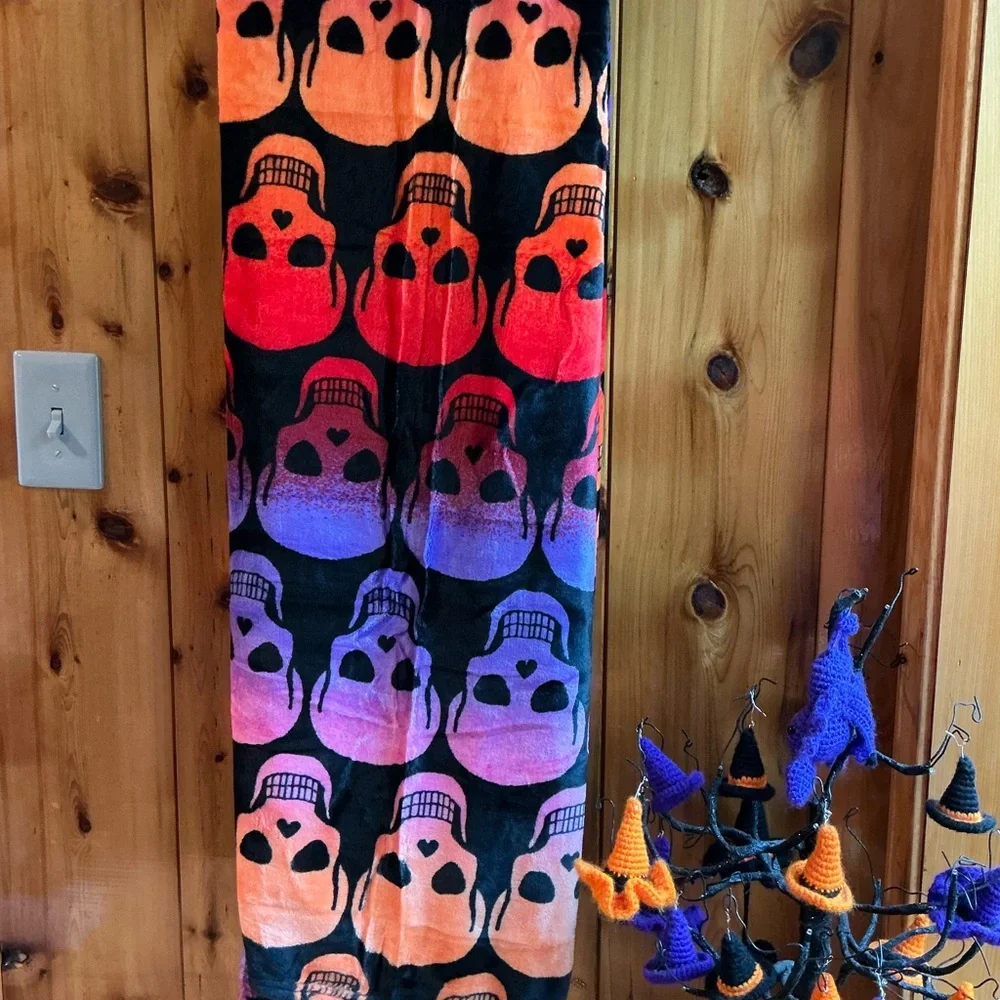 Betsey Johnson Skull Ombre Halloween Throw